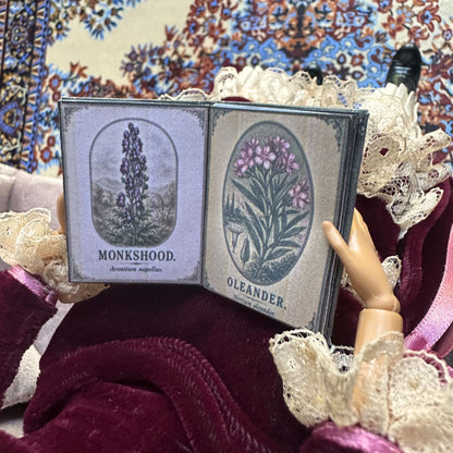 Poisonous Plants Miniature Reference Book