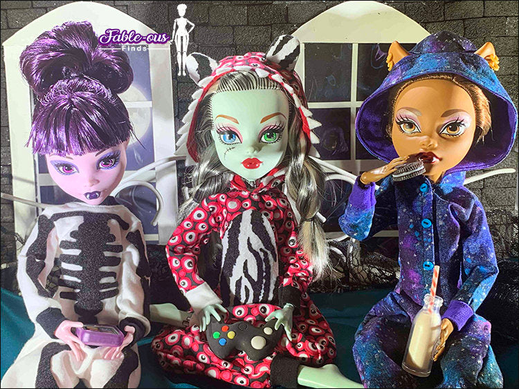 Fanciful Pajamas PDF Sewing Pattern for 17 Monster High Doll - Instan –  Fable-ous Finds